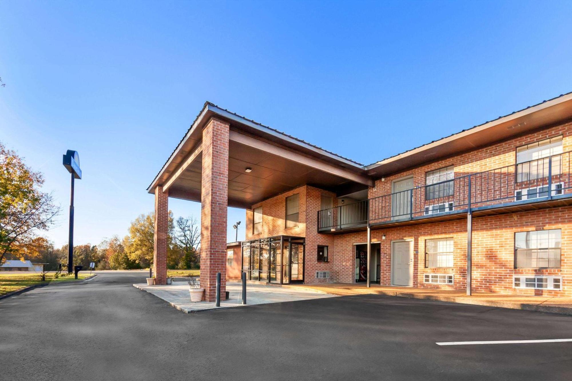 Days Inn By Wyndham Brownsville Extérieur photo