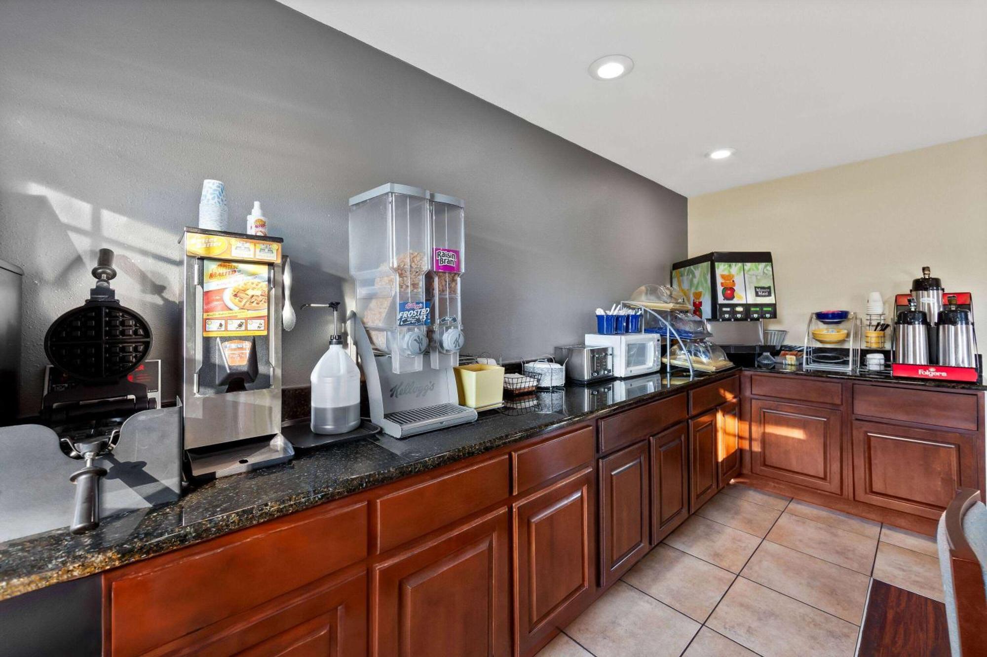 Days Inn By Wyndham Brownsville Extérieur photo