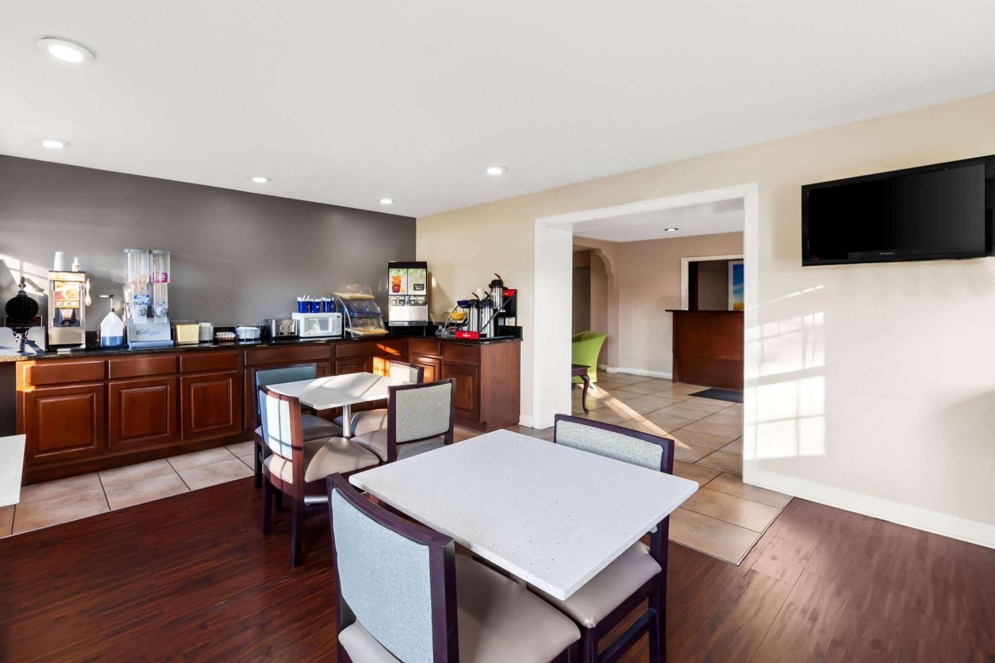 Days Inn By Wyndham Brownsville Extérieur photo